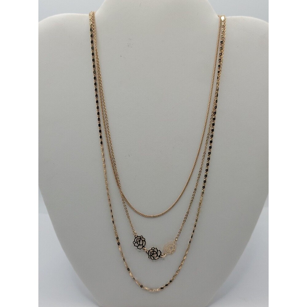 Unique Triple Chain with Roses